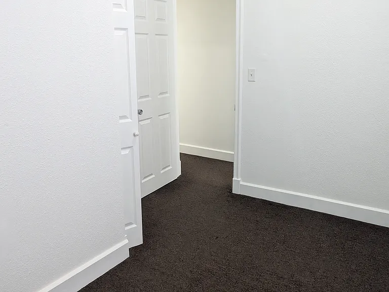 18 N Highland Ave #D — Photo 12