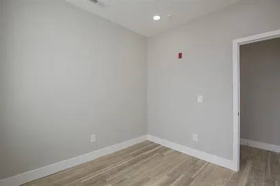 2207 N Broad St — Photo 15
