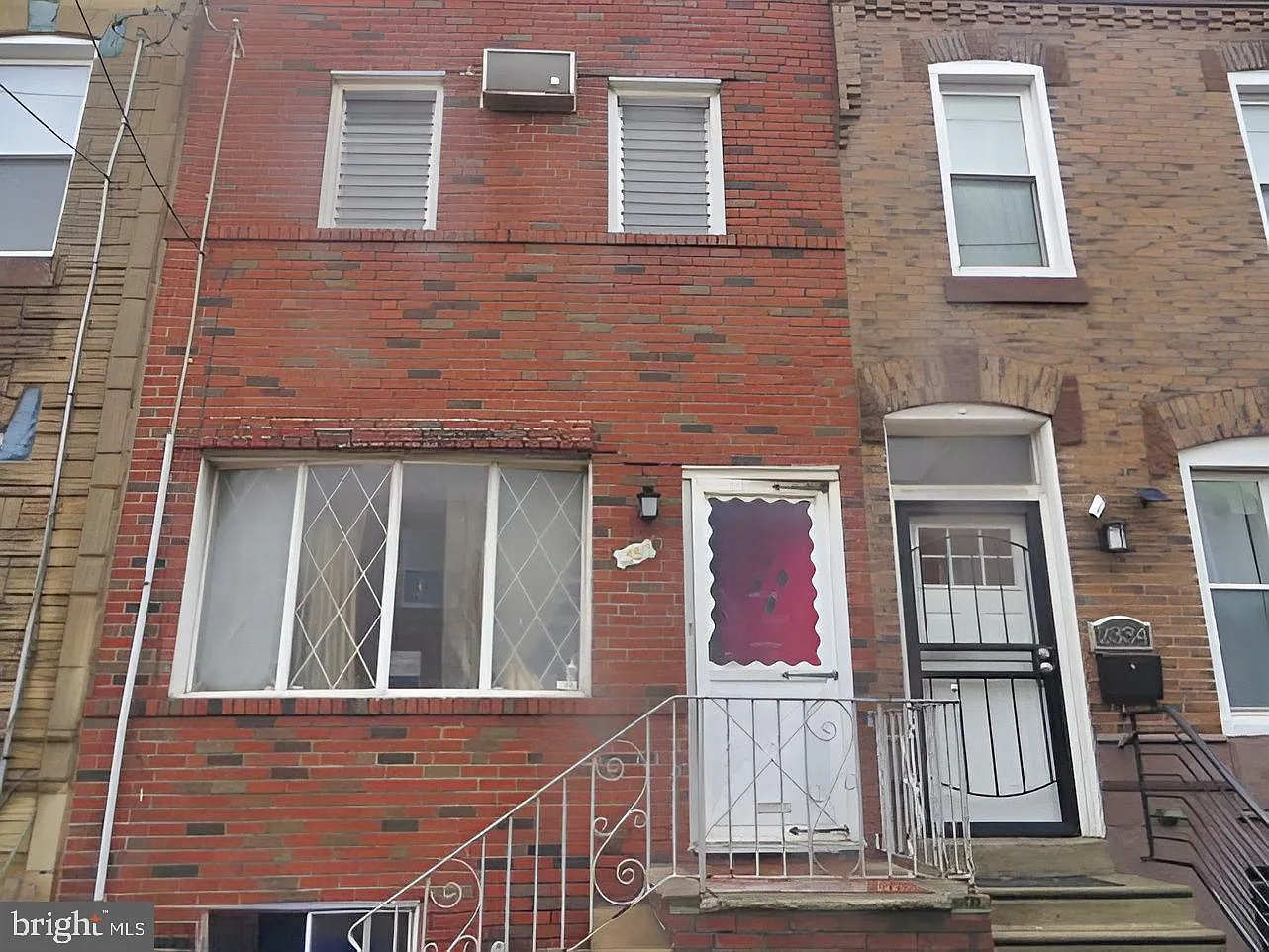 2332 Dickinson St photo 1