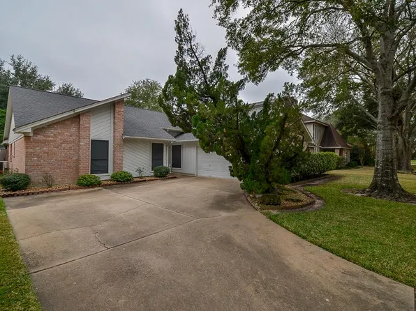 12523 Olympia Dr, Houston, TX 77077