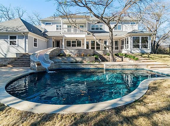 5th image of 470 Summerfield Ct