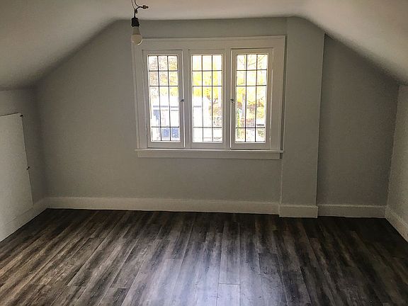 3rd image of 2432 Boulevard Dr SW