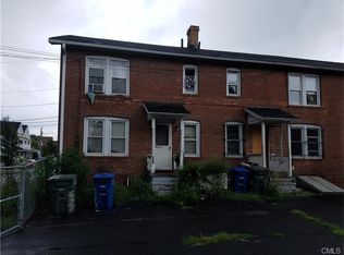 672 Brooks St, Bridgeport, CT 06608