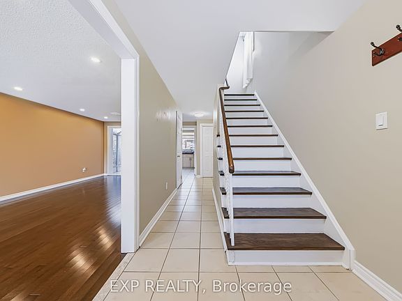 5th image of 74 Longford Cres