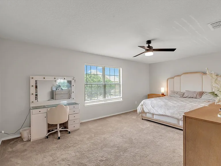 4260 Aldridge Ln — Photo 11