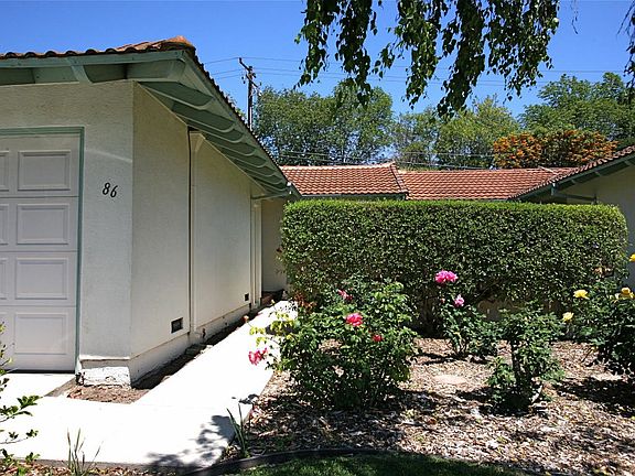 2nd image of 86 La Cumbre Cir