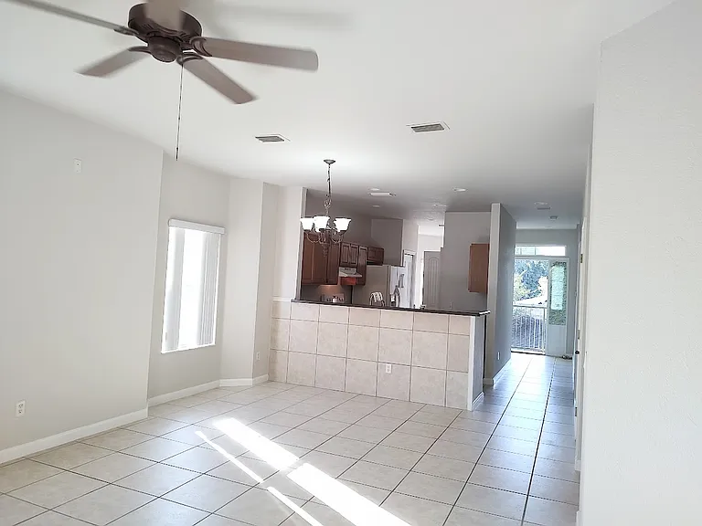 2935 NE 7th St #304 — Photo 17