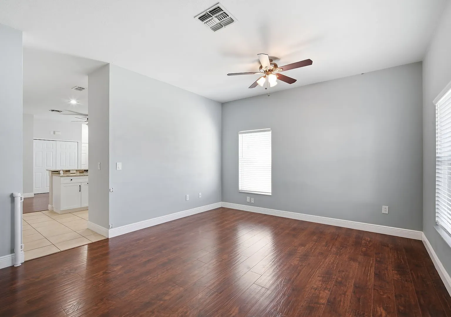 Seminole Heights 4-Bedroom Home with Fenced Yard & Community Amenities — Photo 4