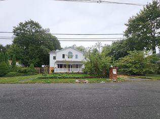 246 Pine Acres Blvd, Huntington Station, NY 11746