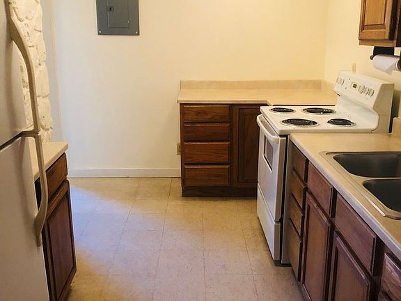 5th image of 719 W 13th St APT 1