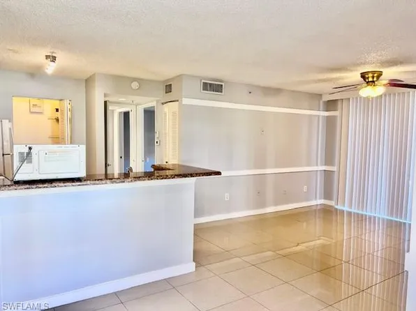 1185 Wildwood Lakes BLVD #101, NAPLES, FL 34104