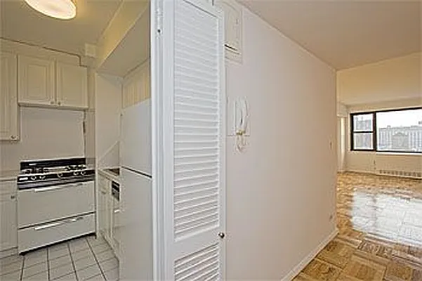 Rented by GoodRock Realty | media 11