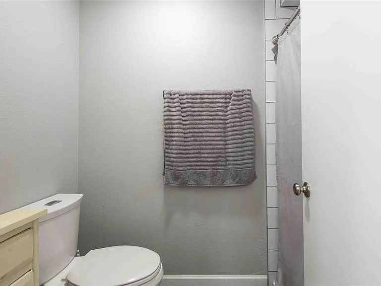 15307 W Pond Woods Dr #301 — Photo 23