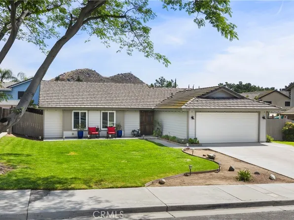 6143 Coral Ridge Dr, Riverside, CA 92505