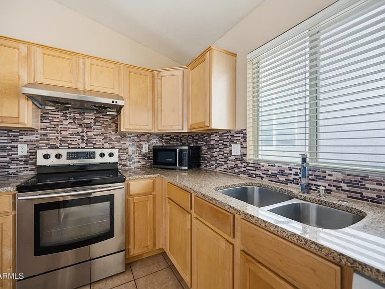 4512 E Windsong Dr — Photo 6