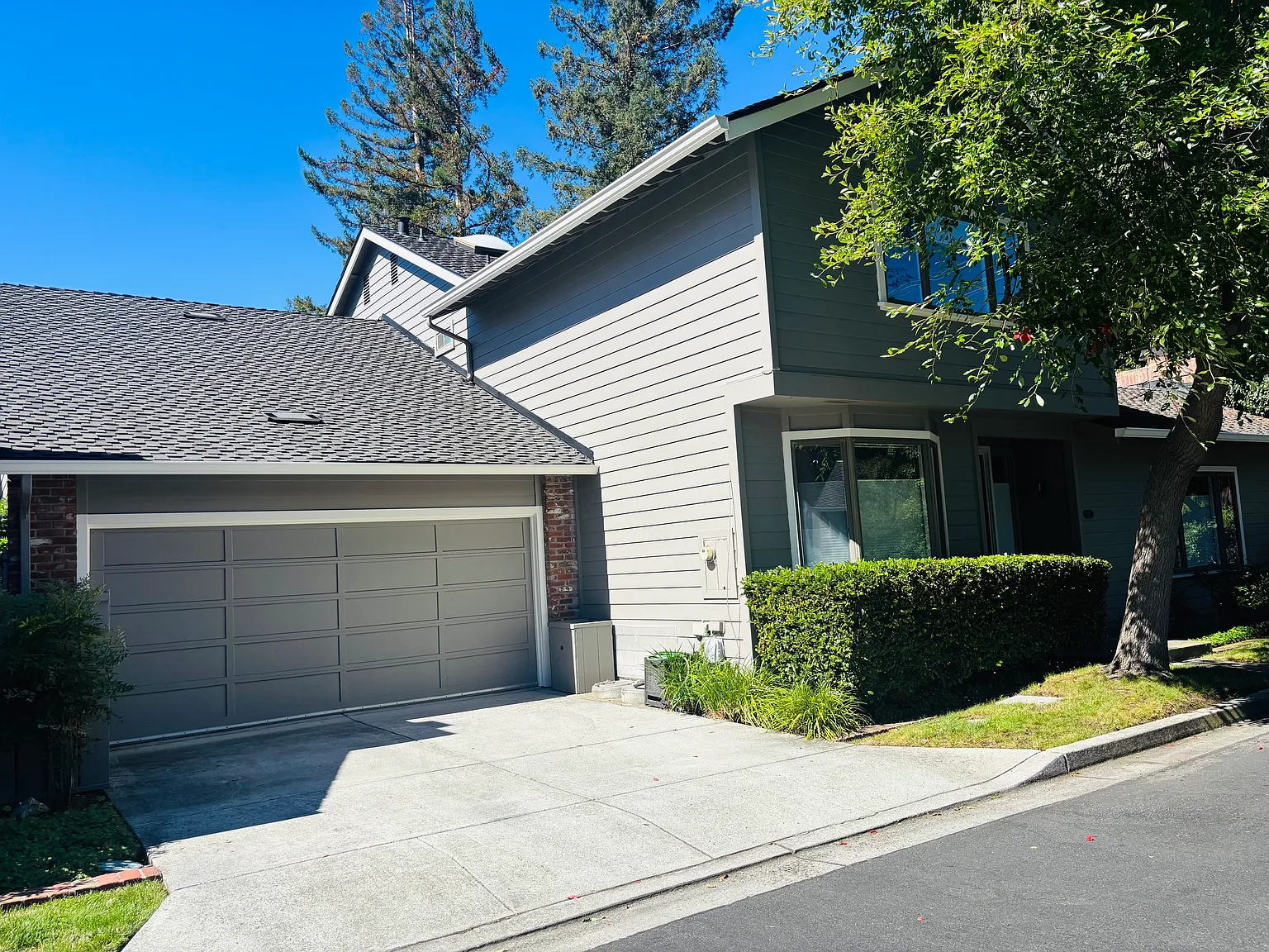 2 bed, 2020 sqft, $8,500 — Photo 1