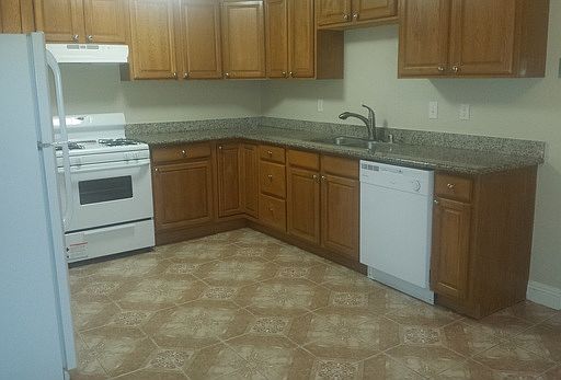 3rd image of 87 Carolyn Dr