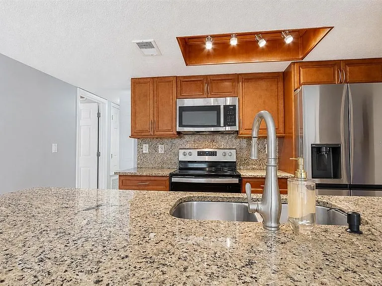 2739 N Poinciana Blvd #79 — Photo 5