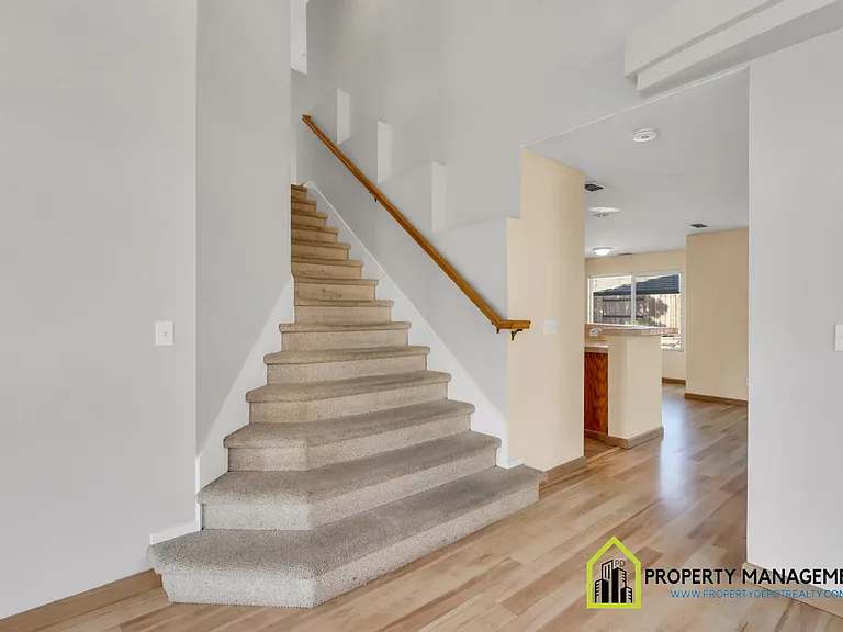 10118 Hampton Oak Dr — Photo 6