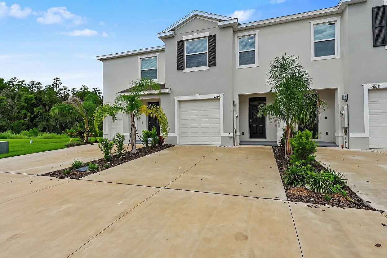 3 bed, 1673 sqft, $2,250 — Photo 3
