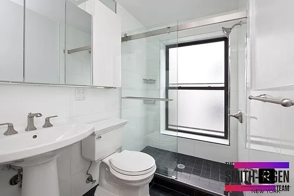 Rented by R New York | media 17