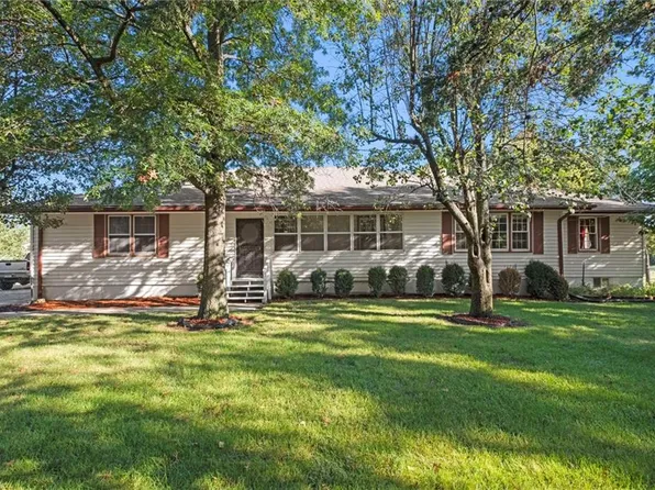 24908 E 199th St, Pleasant Hill, MO 64080