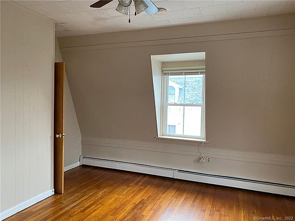 5th image of 32 Huntington St Floor 3