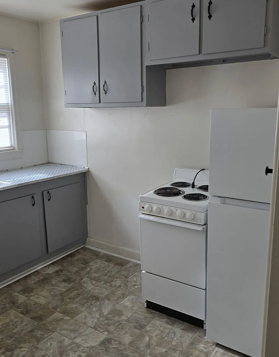 1 bed, $700 — Photo 2