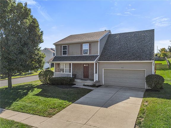 2nd image of 410 Thompson Dr