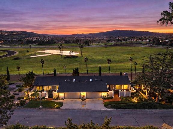 3rd image of 32 Via Casitas