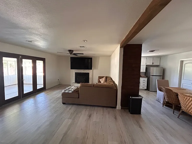 25 Linda Ln — Photo 3