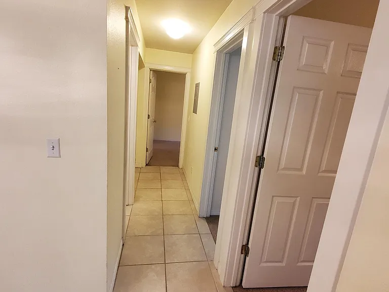 1645 NE Merman Dr — Photo 5