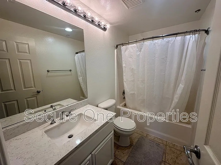 208 Riverdale Ct #715 — Photo 23