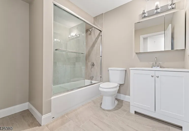658 Market St — Photo 7