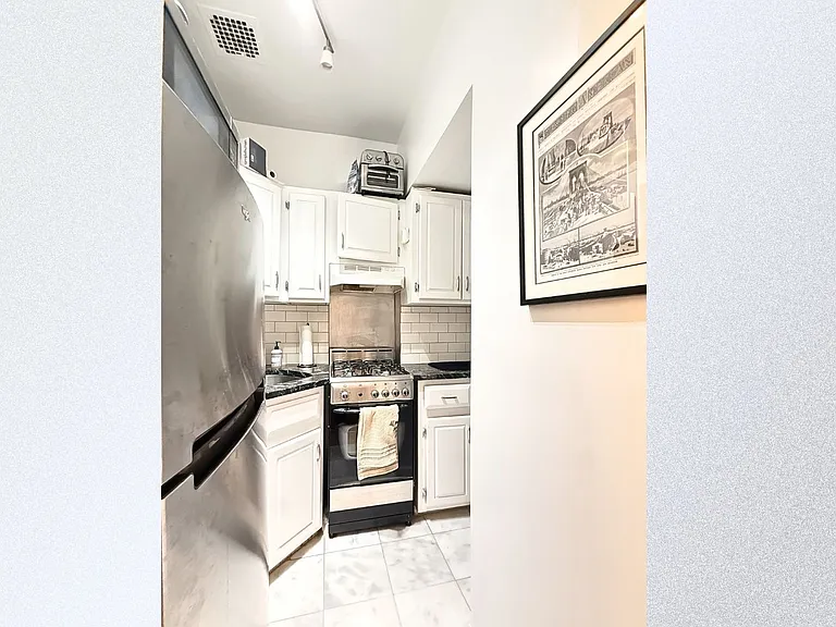 112 W 72nd St #10D — Photo 5