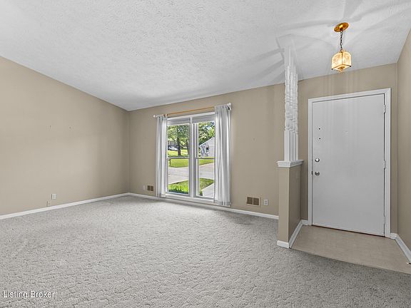 3rd image of 10802 Cherry Grove Ct