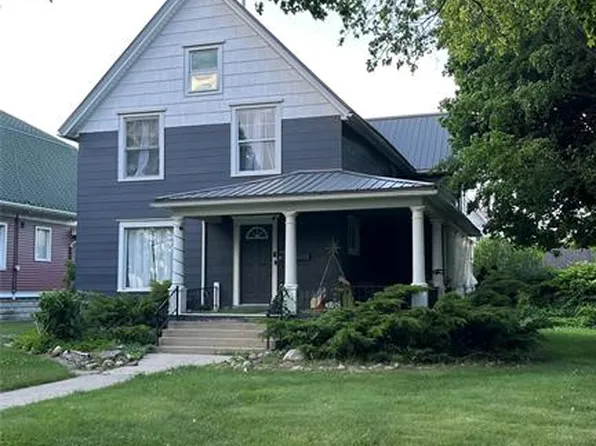 39 Russell St, Leamington, ON N8H 1V1
