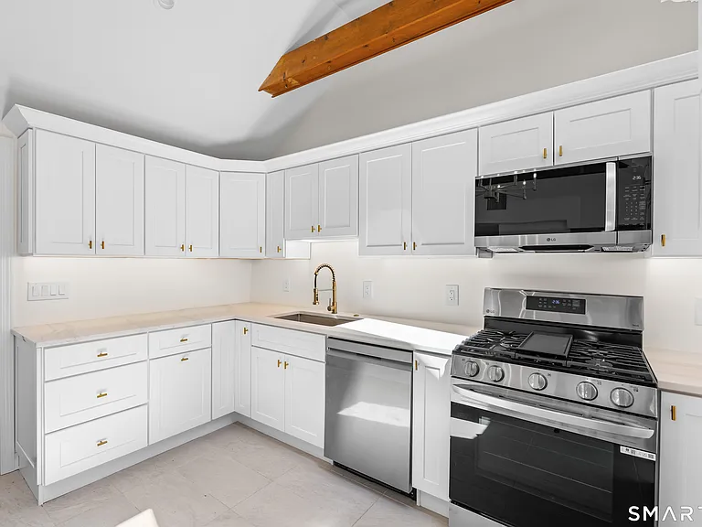 152 Partrick Ave — Photo 9