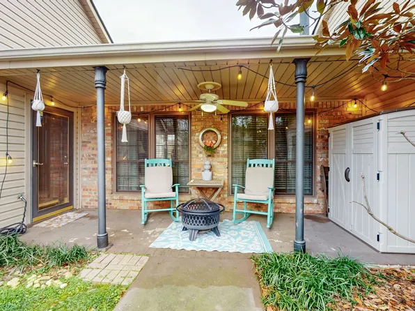 206 Laurel Hill Dr, Old Hickory, TN 37138