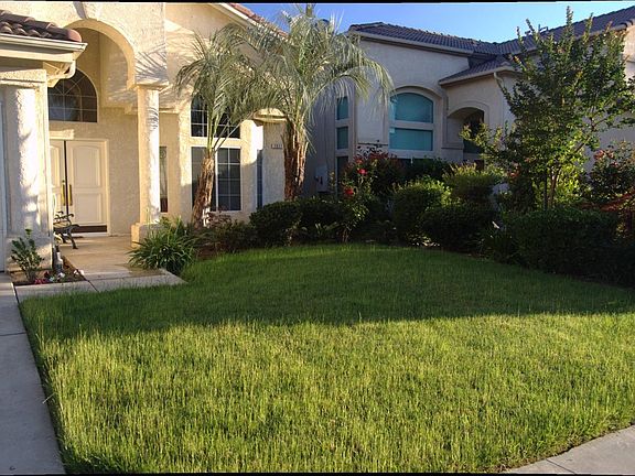 2nd image of 2037 E Lester Ave