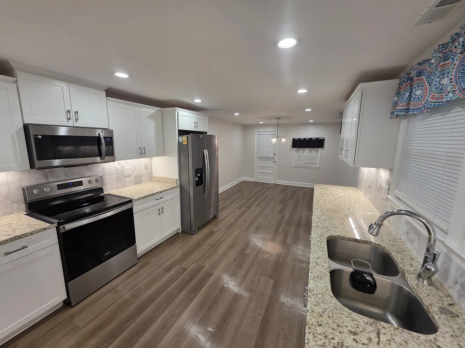 3 bed, 1775 sqft, $1,995 — Photo 3
