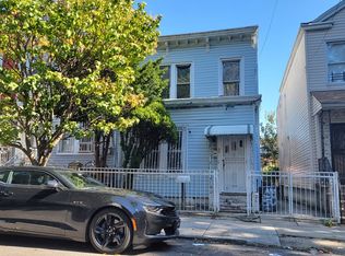 33 Hemlock St, Brooklyn, NY 11208