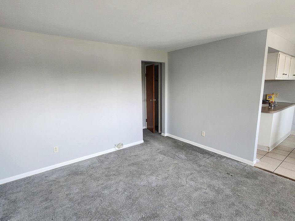 1st image of 230 Parkridge Ave APT 2