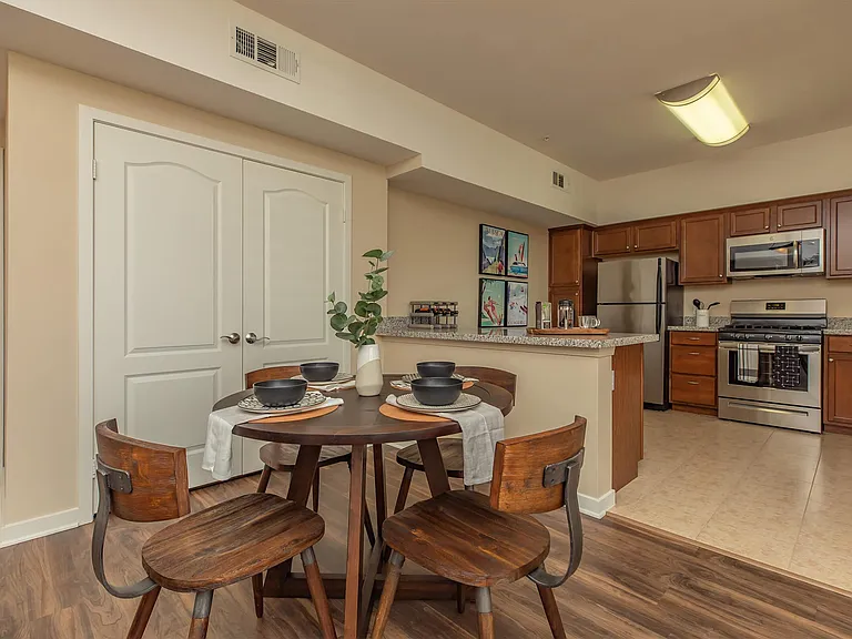 Vineyards at Palm Desert Apartment Homes — Photo 23