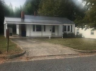 720 Club Dr, Statesville, NC 28677