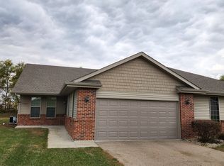9460 Romeldale Ln #1, Roscoe, IL 61073