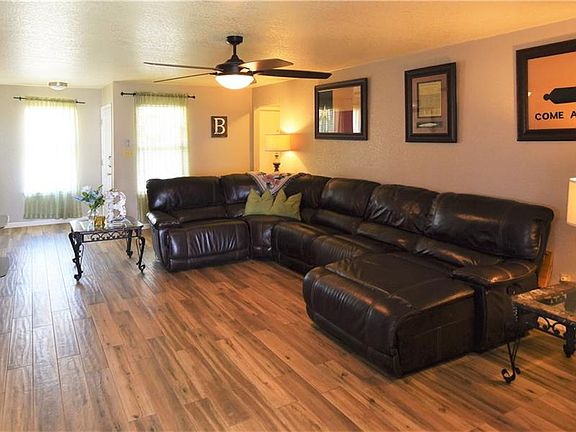 4th image of 4005 Roundrock Dr