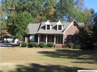 285 Quailwood Ln SE, Decatur, AL 35603