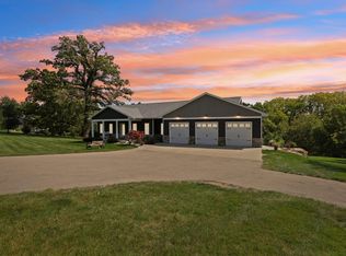 4650 Penny Ln, Dodgeville, WI 53533