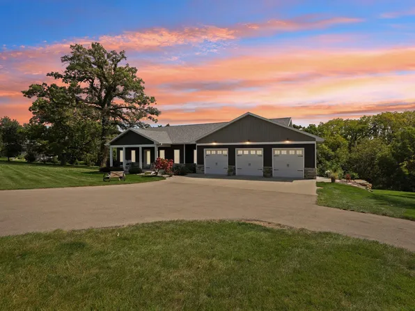 4650 Penny Ln, Dodgeville, WI 53533